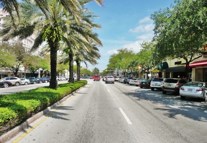 Miracle_Mile_in_Coral_Gables_