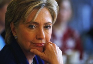 Clinton-thinking-581×400