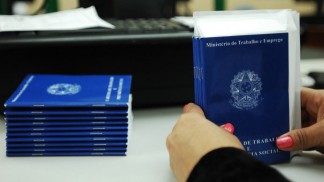 trabalho-desemprego-carteira
