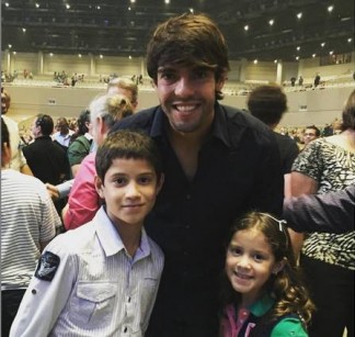 kaka-criancas-igreja