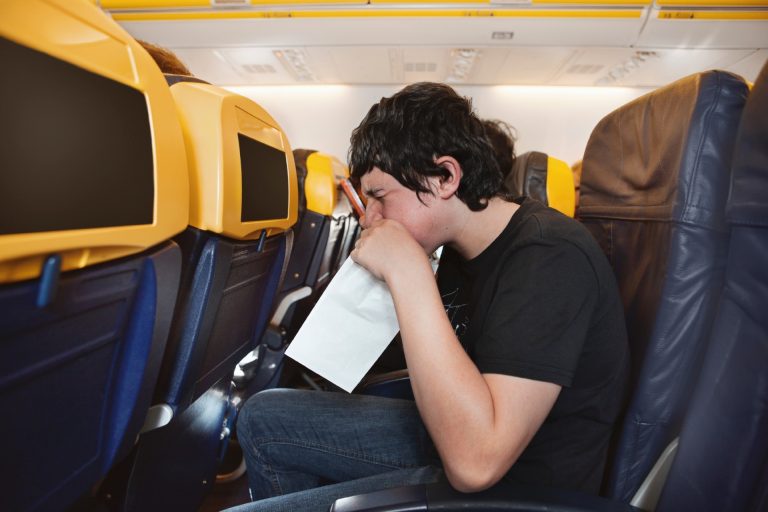 Dicas de como evitar passar mal no avião.