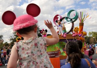 magic-kingdom-parade-orlando-eua-divulgacao