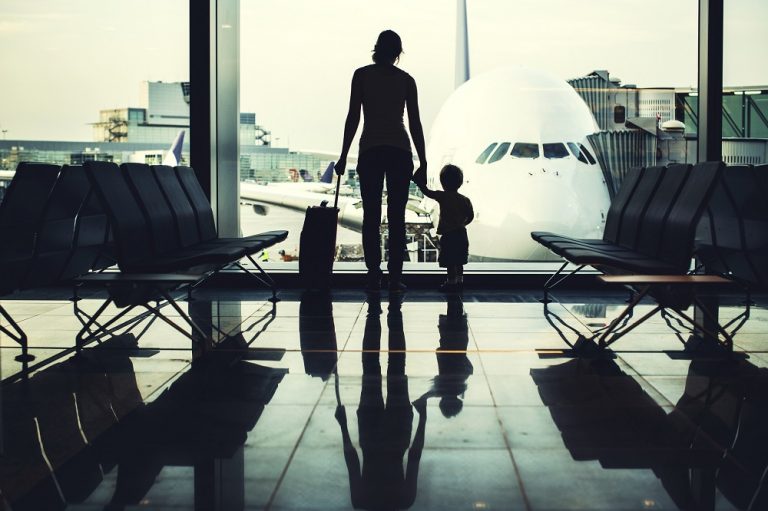 10 dicas de ouro para quem vai viajar de avião com crianças