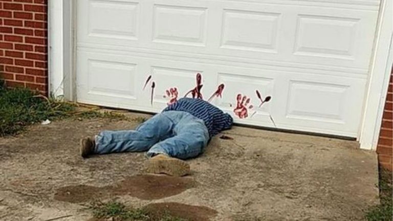 A macabra decoração de Halloween que gerou uma emergência policial nos EUA